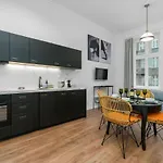 Deluxe Mtp Apartments Matejki By Noclegi Renters