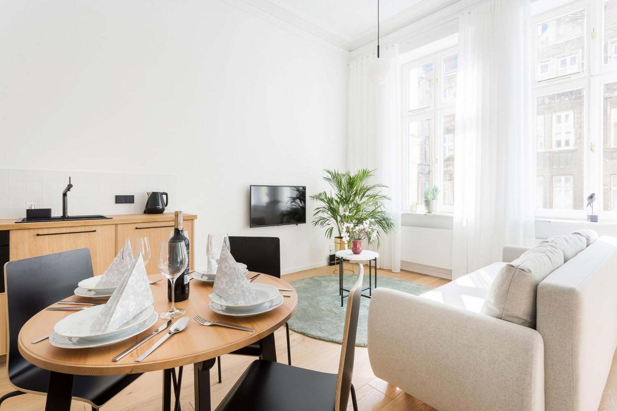 Apartment Deluxe Mtp Matejki By Renters *